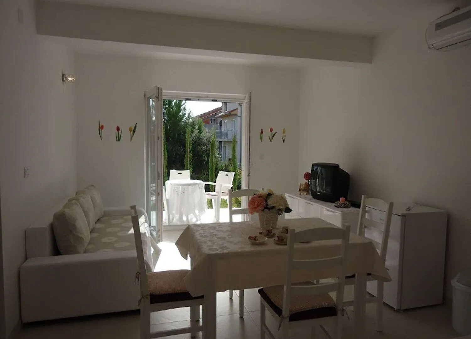 Apartments Mirjana Pakostane
